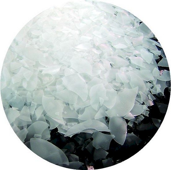 „Sucha” łuska lodowa posiada znakomite walory technologiczne dla przetwórstwa spożywczego. Zapewnia szybkie schłodzenie masy przy zachowaniu neutralności wobec surowca